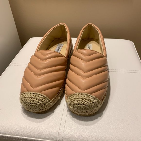 Steve Madden Winnow Quilted Espadrille Flats, Blush, Size 8 - Picture 3 of 7